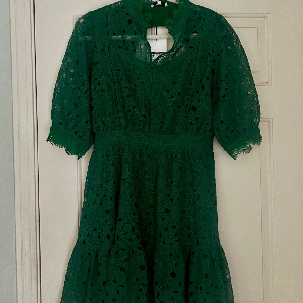 NWT SunCoo Green Lace TL